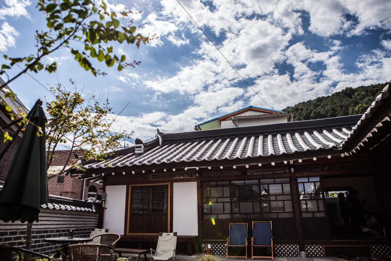 Bonghwangjae Hanok Guesthouse Gongju Exterior photo