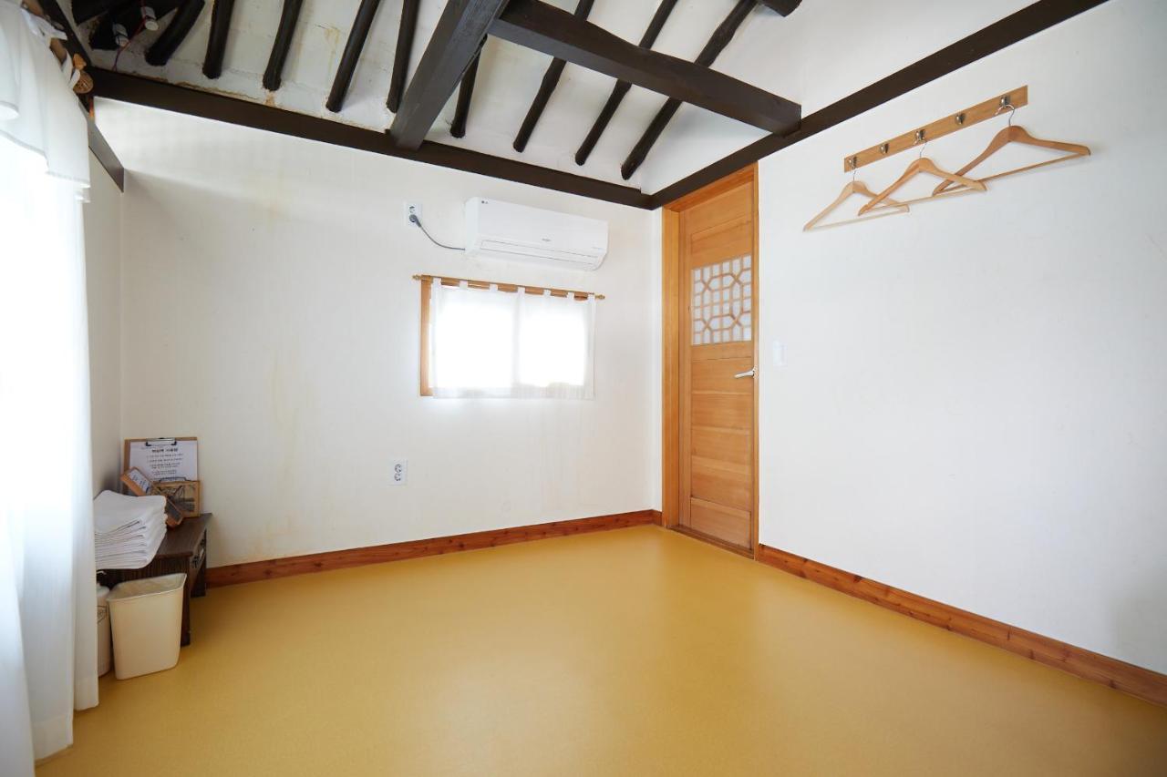 Bonghwangjae Hanok Guesthouse Gongju Exterior photo